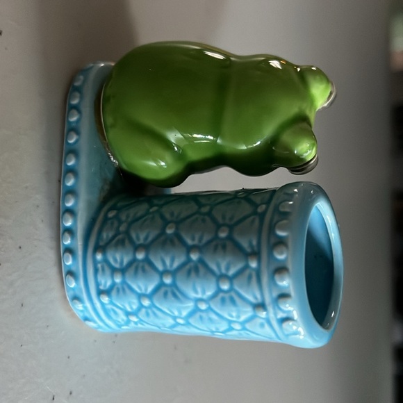 Vintage Frog tooth pick holder. Japan still has tag in it - Picture 4 of 5